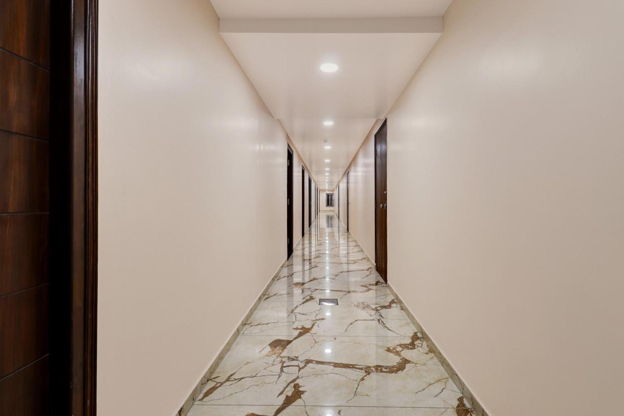 Super Townhouse Arekere Near Mithai Mahal Bengaluru Kültér fotó