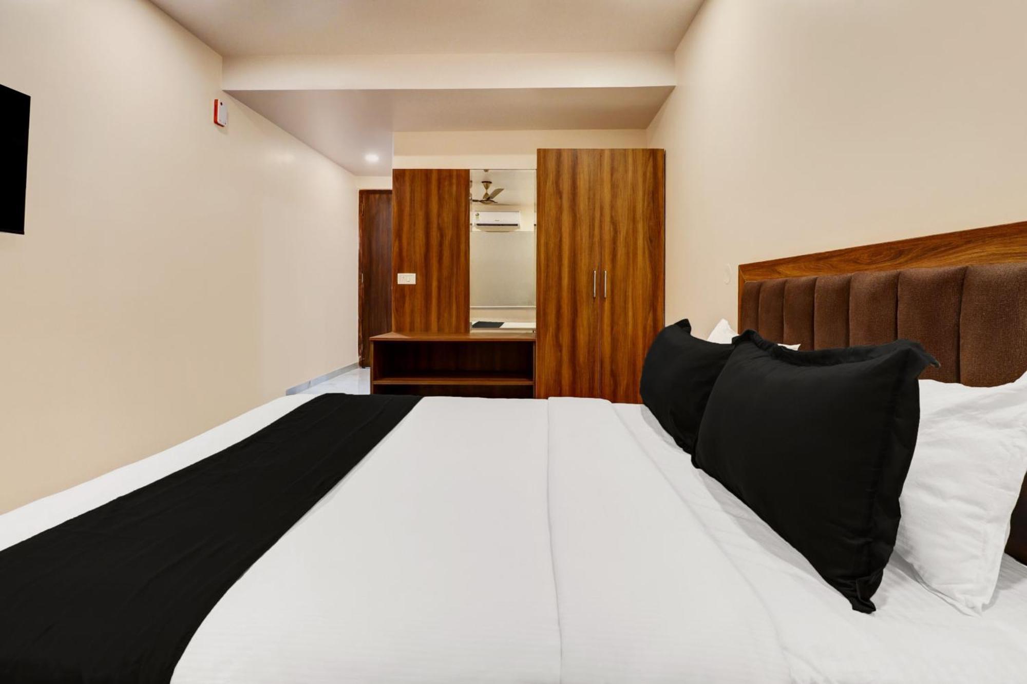 Super Townhouse Arekere Near Mithai Mahal Bengaluru Kültér fotó